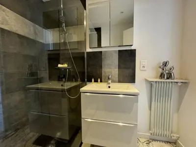 Salle de bains dans l'établissement Cozy one bedroom apartment with balcony and parking