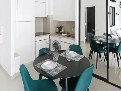 Cuisine ou kitchenette dans l'établissement Studio apartment on La Croisette with terrace