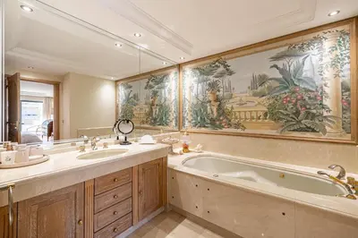 Salle de bains dans l'établissement REF 823 - Cannes Center - Duplex apartment for rent