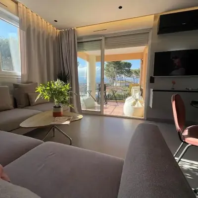 Peaceful new Apartment in heart of French Riviera with Mountain and Pool view