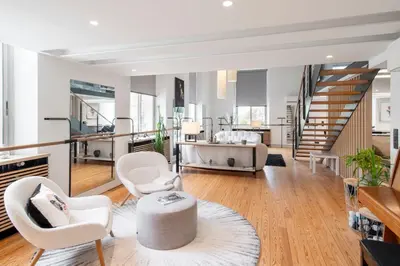 Coin salon dans l'établissement REF 1985 - Cannes - Duplex for rent