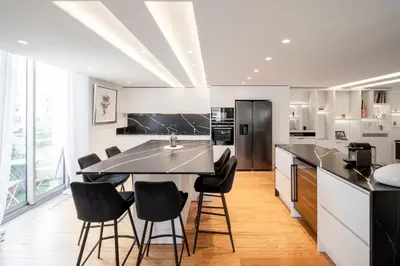 Cuisine ou kitchenette dans l'établissement REF 1985 - Cannes - Duplex for rent