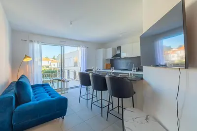 Télévision ou salle de divertissement dans l'établissement Appartement Azzuro - Welkeys