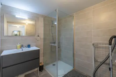 Salle de bains dans l'établissement Appartement Azzuro - Welkeys