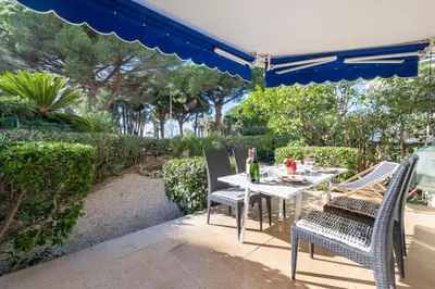 Jardin de l'établissement Garden level Croisette sea view with garage