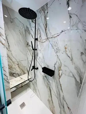 Salle de bains dans l'établissement 3 pièces en cœur de cannes
