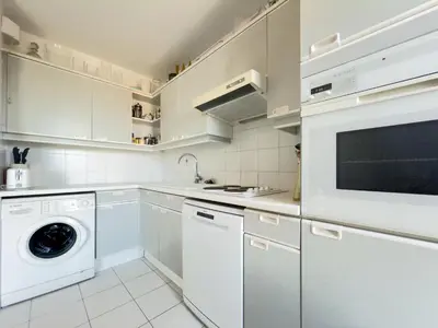 Cuisine ou kitchenette dans l'établissement The Artist by Winsome Destination