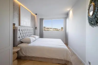 Un ou plusieurs lits dans un hébergement de l'établissement REF 2012 - Cannes Croisette - Apartment to rent sea view