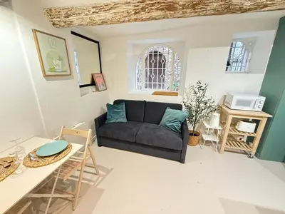 Coin salon dans l'établissement NEW - Studio Vieil Antibes - Les Remparts