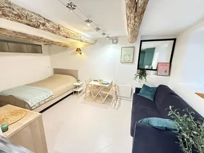 Un ou plusieurs lits dans un hébergement de l'établissement NEW - Studio Vieil Antibes - Les Remparts