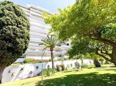 Jardin de l'établissement L'Alexandra - 4 pers - Parking - Aperçu mer