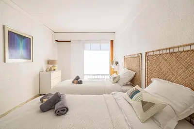 Un ou plusieurs lits dans un hébergement de l'établissement PALM BEACH, sea view apartment, 100m from beaches