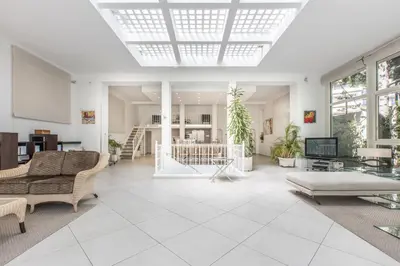 Coin salon dans l'établissement Heart of Cannes Luxury Stay - Steps from Beach & Palais