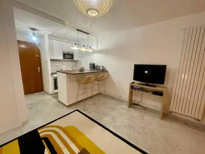Cuisine ou kitchenette dans l'établissement Studio in Antibes near La Salis Beach