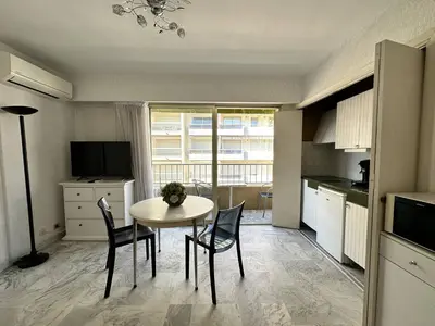 Cuisine ou kitchenette dans l'établissement Cannes proche Croisette - Studio