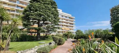 Jardin de l'établissement magnifique 2 pièces parc de la croisette
