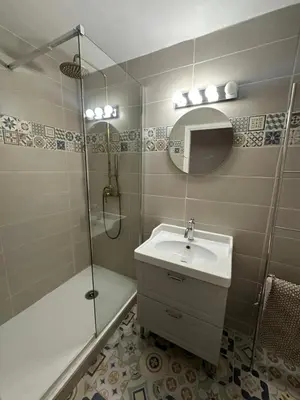 Salle de bains dans l'établissement Cozy Apartment Old Antibes