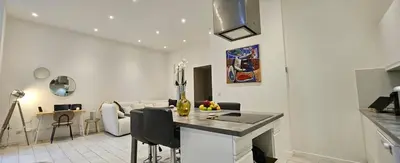 Cuisine ou kitchenette dans l'établissement F3 ground floor, Hypercentre 2 min from Palace