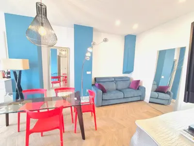 Coin salon dans l'établissement Luxury 3 bed 2 bath flat Cannes Croisette