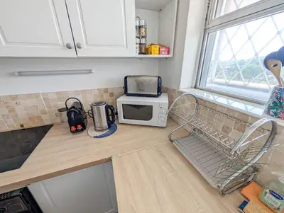 Cuisine ou kitchenette dans l'établissement Marina Baie des Anges - Studio - Villeneuve-Loubet