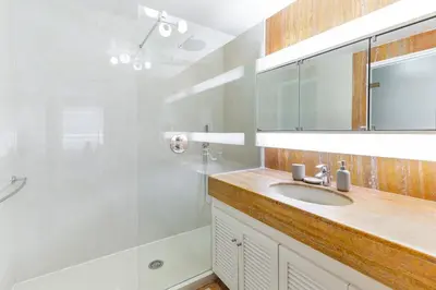 Salle de bains dans l'établissement Luxurious Apartment with Sea and Carlton View