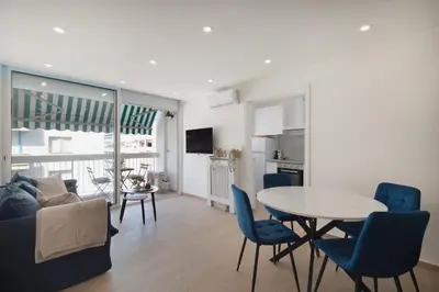 Cuisine ou kitchenette dans l'établissement Saint Honorât, Juan Les Pins Antibes Terrasse