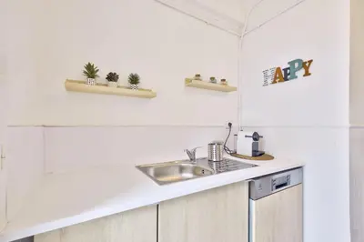Cuisine ou kitchenette dans l'établissement T3 proche de la Croisette et Palais des Festivals