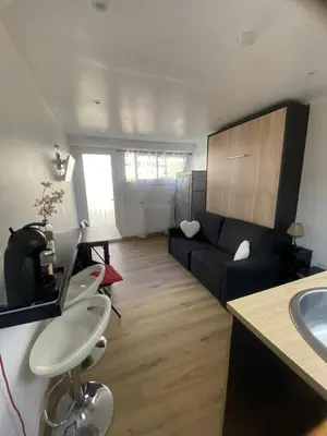 Coin salon dans l'établissement Studio cosy Cannes à 250 m de la plage, pointe Croisette