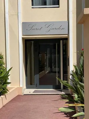 Façade ou entrée de l'établissement Palm beach apartment with swimming pool in a residence