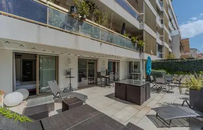 Balcon ou terrasse dans l'établissement Luxueux 3 Chambres Terrasse de 90m hypercentre - Wifi Clim - 6 pers