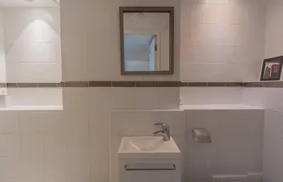 Salle de bains dans l'établissement Luxueux 3 Chambres Terrasse de 90m hypercentre - Wifi Clim - 6 pers
