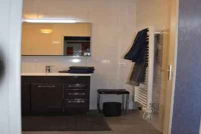 Salle de bains dans l'établissement Apartment in Golfe Juan with Sea View