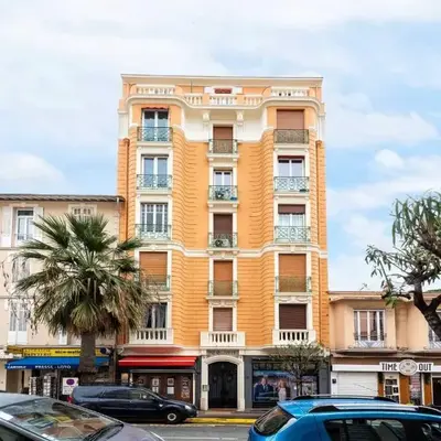 Modern apartment -2BDR 6P - 300m from the BEACH
