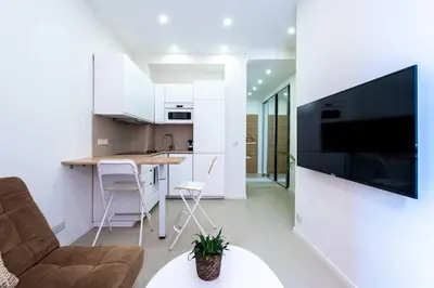 Télévision ou salle de divertissement dans l'établissement Modern apartment -1BDR 4P - 300m from the BEACH