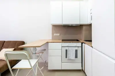 Cuisine ou kitchenette dans l'établissement Modern apartment -1BDR 4P - 300m from the BEACH