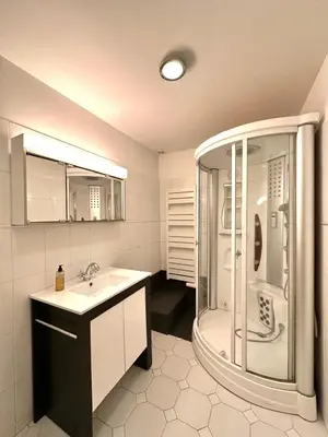 Salle de bains dans l'établissement Appartement Spacieux dans une résidence Haut Standing