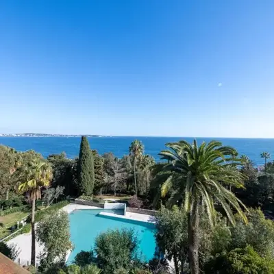 Apartment with Terrace Pool & Beach Access