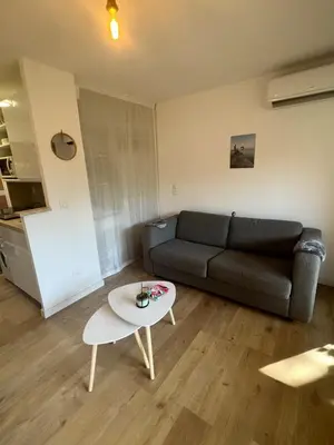 Plan de l'établissement Charmant studio en bord de mer Antibes