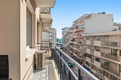 Balcon ou terrasse dans l'établissement Le Maubourg - Cannes terrasse near Beaches