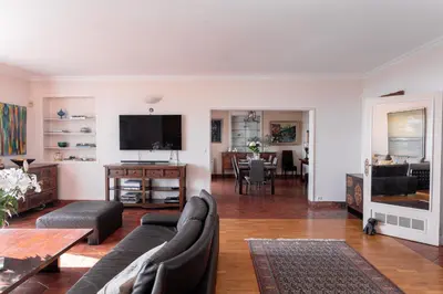 Télévision ou salle de divertissement dans l'établissement Villa Roxane