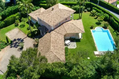 Piscine de l'établissement Villa cap d'antibes ou située à proximité