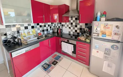 Cuisine ou kitchenette dans l'établissement Ref HORTENSE by Palmes d Or Properties