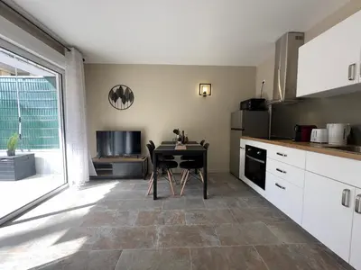 Cuisine ou kitchenette dans l'établissement COSY CASTILLE - Proche de la CROISETTE