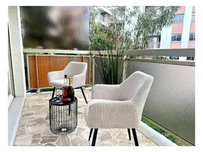 Balcon ou terrasse dans l'établissement Appartement rénové à Juan les Pins avec parking - FR-1-252-198