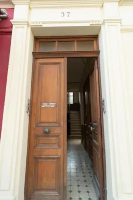 Façade ou entrée de l'établissement Bright and modern 2 BR in the heart of Antibes!