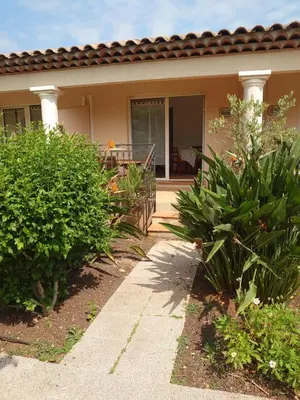 Jardin de l'établissement L'orangerai d'Antibes