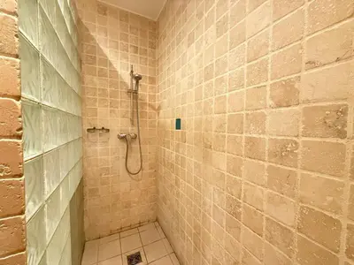 Salle de bains dans l'établissement Hypercentre - Vue Mer - Plage 50m