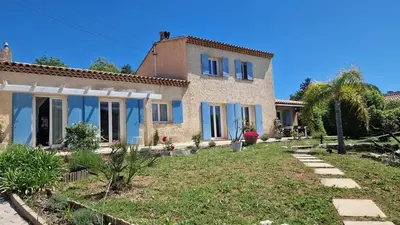Jardin de l'établissement Mas Provencal 8 pers, air-conditioned private pool