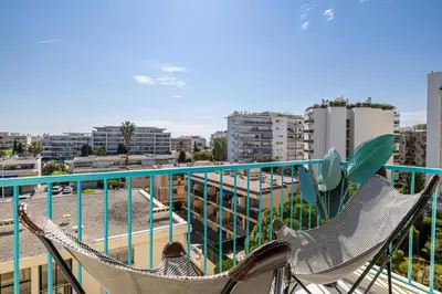 Balcon ou terrasse dans l'établissement Modern apartment - 3BR- 6P - Croisette Plage