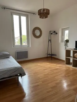 Un ou plusieurs lits dans un hébergement de l'établissement NEW studio old Antibes